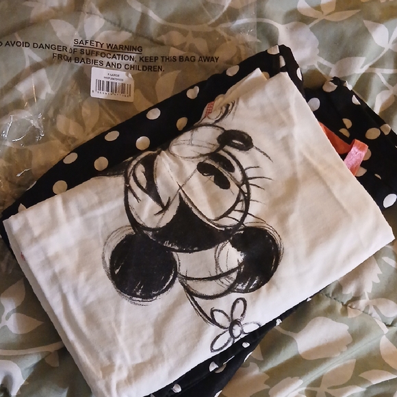 Disney Other - Disney Black and White Minnie Mouse Pajama Set